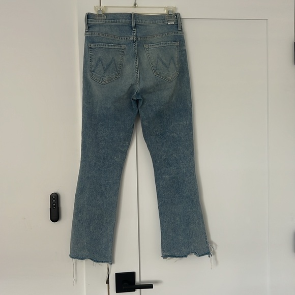 Mother Denim Insider Crop Step Chew in Drinking By The Pool - Picture 6 of 6